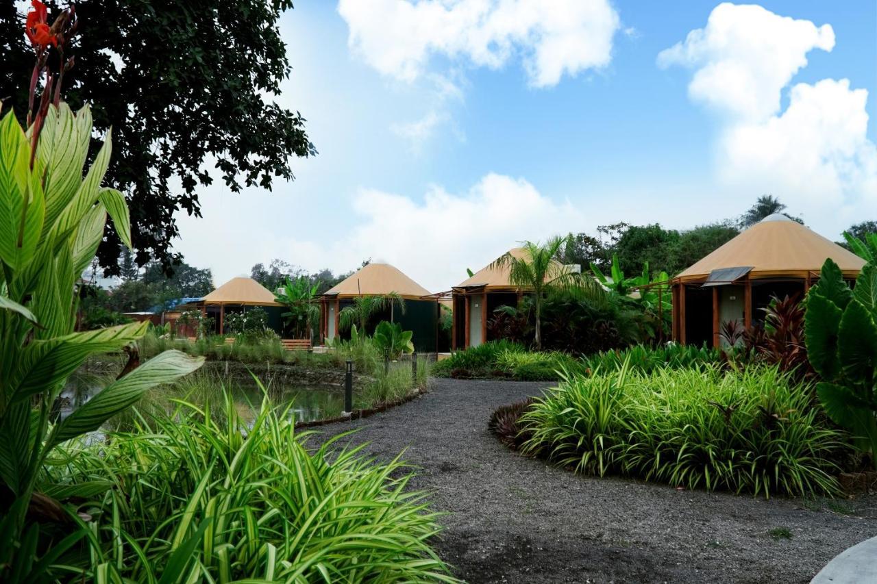 Shanti Resorts Valsad Εξωτερικό φωτογραφία